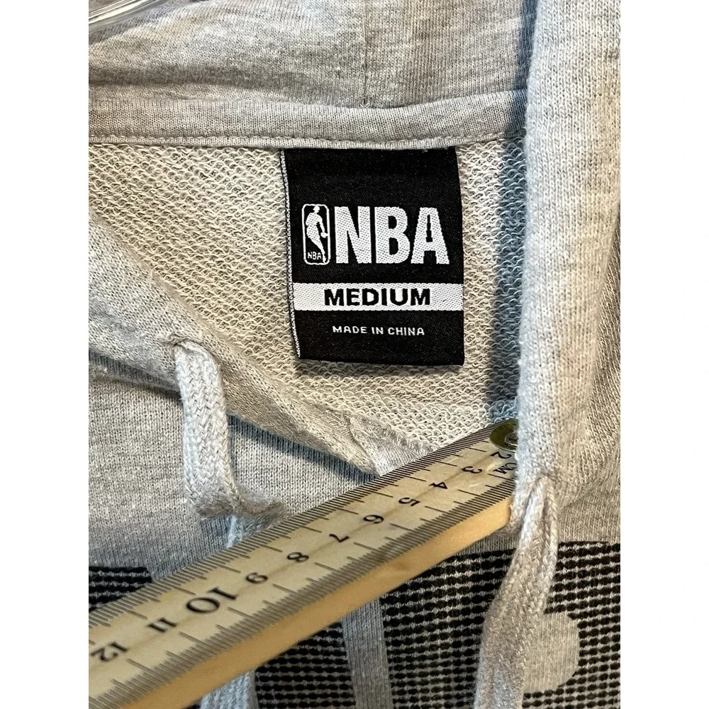 NBA Fleece Hoodie Mens Medium‎ Gray Pullover Hooded Sweatshirt Basketball Logo